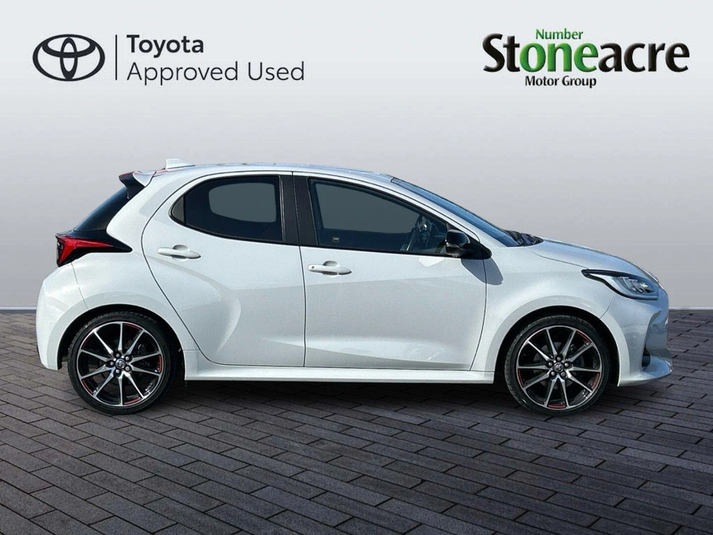Toyota Yaris 1.5 Hybrid Gr Sport NL73TNF #2