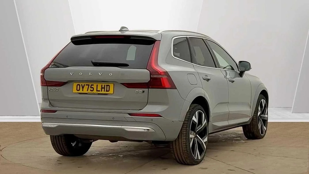 Volvo XC60 2.0 B5 Mhev Ultra Bright Awd Euro 6 Ss OY75LHD #3