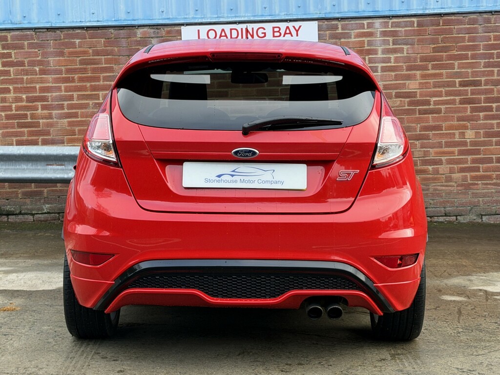 Ford Fiesta Hatchback 1.6 T Ecoboost St-2 2014 BD14MVL Red #4