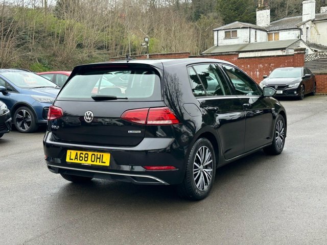 Volkswagen Golf 1.5 Tsi Evo Se Black #6