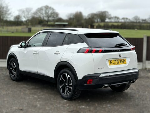 Peugeot 2008 1.2 Puretech Allure EJ70XEP White #3