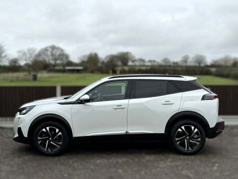 Peugeot 2008 1.2 Puretech Allure EJ70XEP White #2