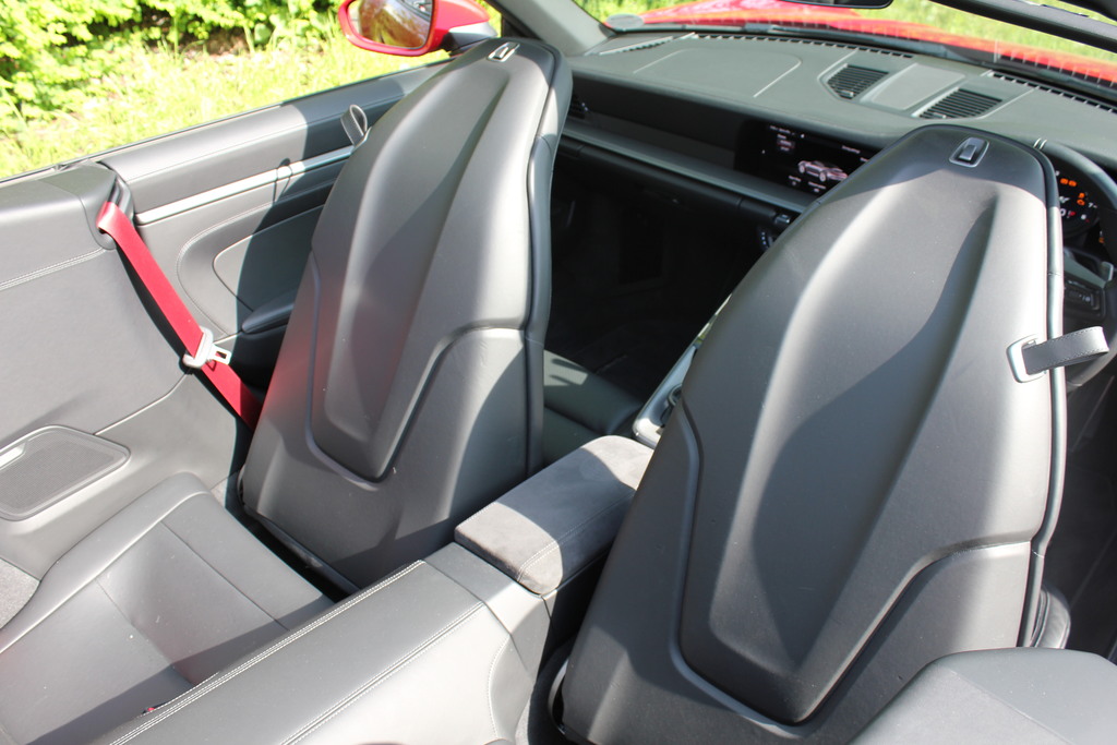 Porsche 911 Carrera Cabriolet