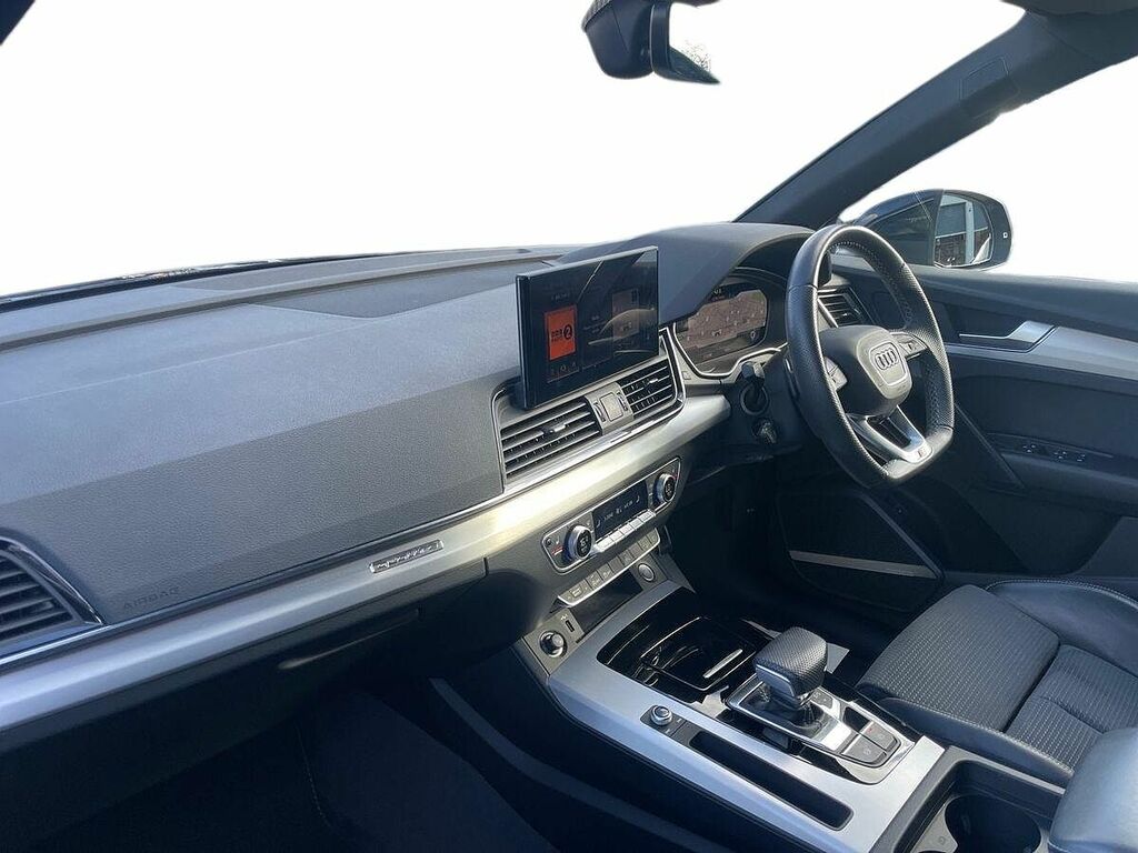 Audi Q5 S Line 40 Tdi Quattro 204 Ps S Tronic SK22AGX Black #2