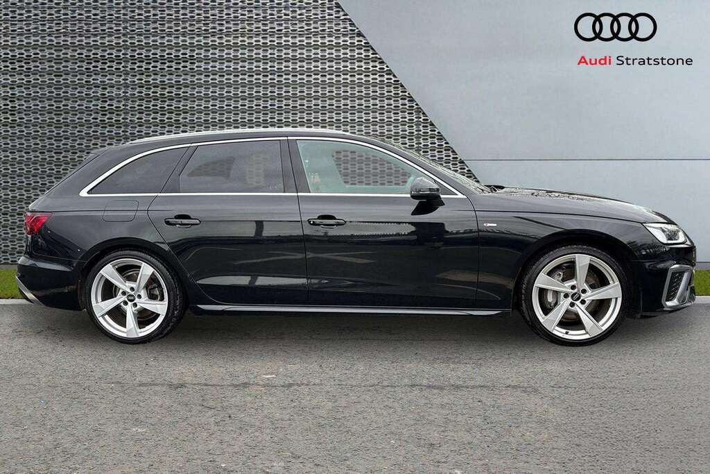 Audi A4 40 Tfsi 204 S Line S Tronic 2023 YB73FGF Black #4