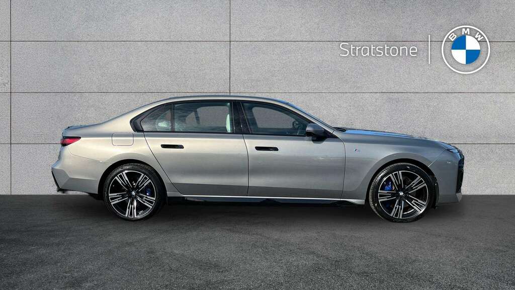 BMW i7 335Kw Edrive50 M Sport 105.7Kwh 2024 Grey #3