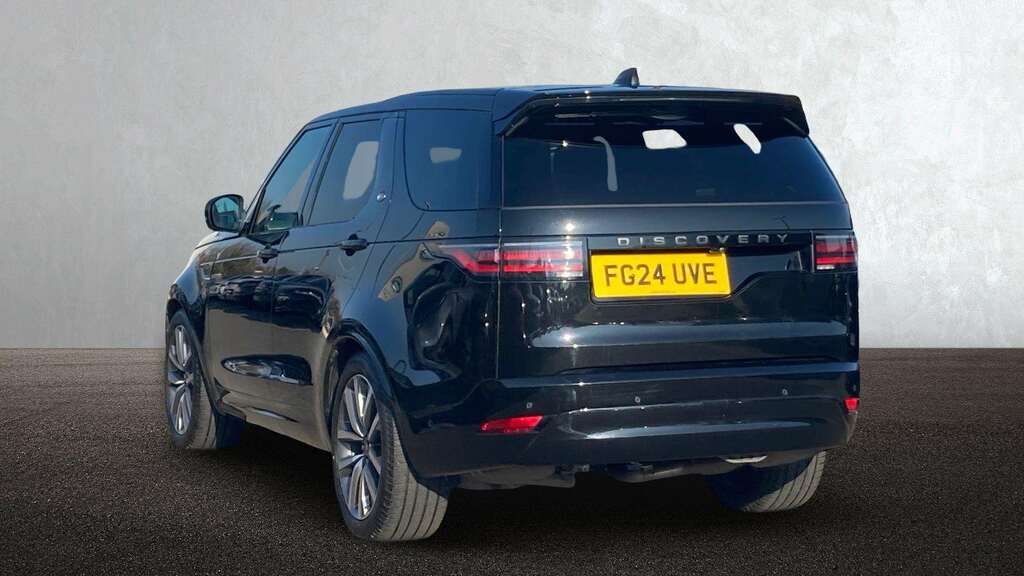 Land Rover Discovery 3.0 D300 Dynamic Se 2024 FG24UVE Black #2