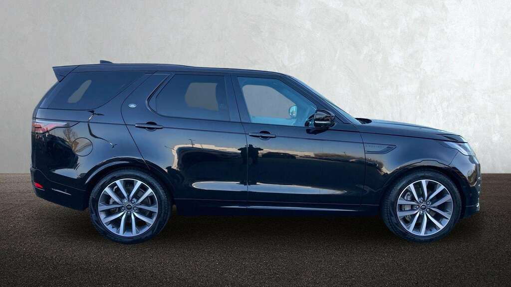 Land Rover Discovery 3.0 D300 Dynamic Se 2024 FG24UVE Black #5