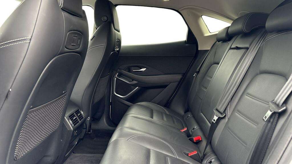Jaguar E-Pace 2.0 D200 R-dynamic Hse 2021 GE21CWZ White #4