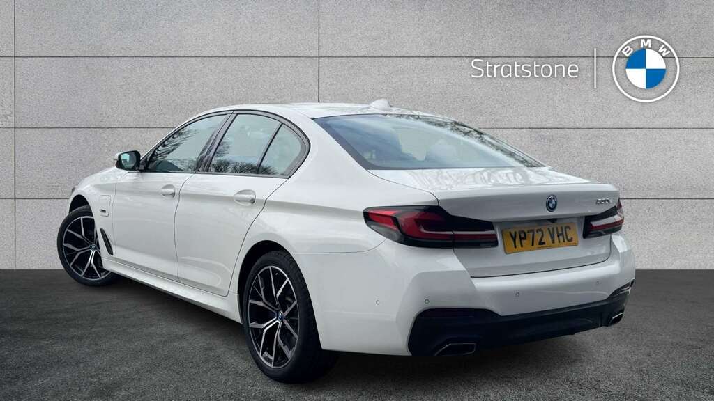 BMW 5 Series 530E M Sport 2022 YP72VHC White #2