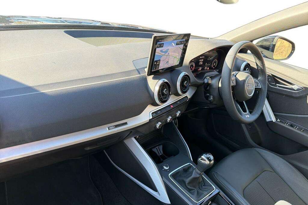 Audi Q2 30 Tfsi 116 S Line 2025 Black #2