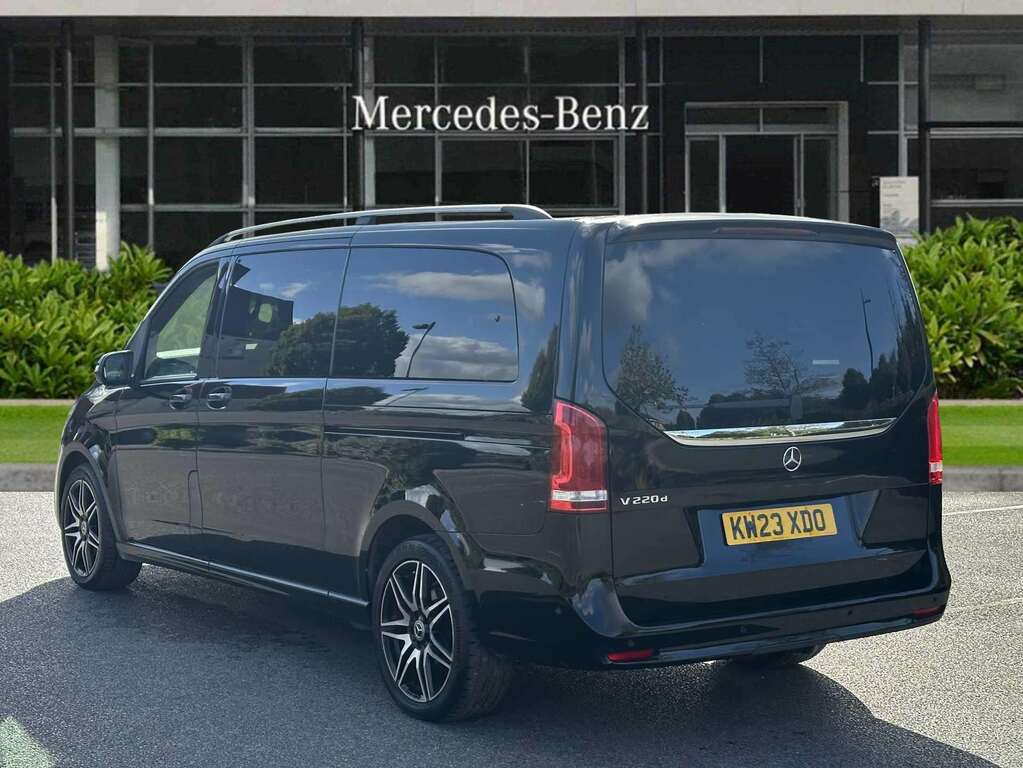 Mercedes-Benz V Class V220 D Amg Line 9G-tronic Extra Long 2023 KW23XDO Black #2