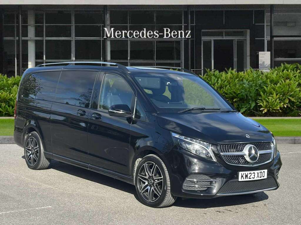 Mercedes-Benz V Class V220 D Amg Line 9G-tronic Extra Long 2023 Black
