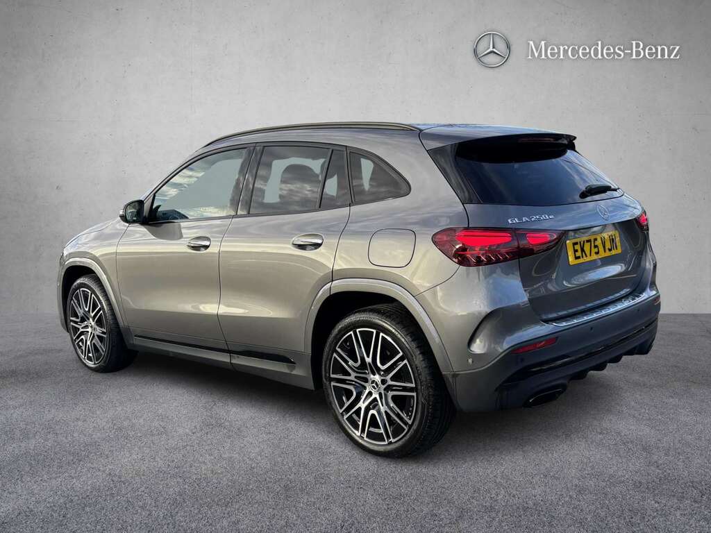 Mercedes-Benz GLA Class 250E Amg Line Premium 2025 EK75VJN Grey #2