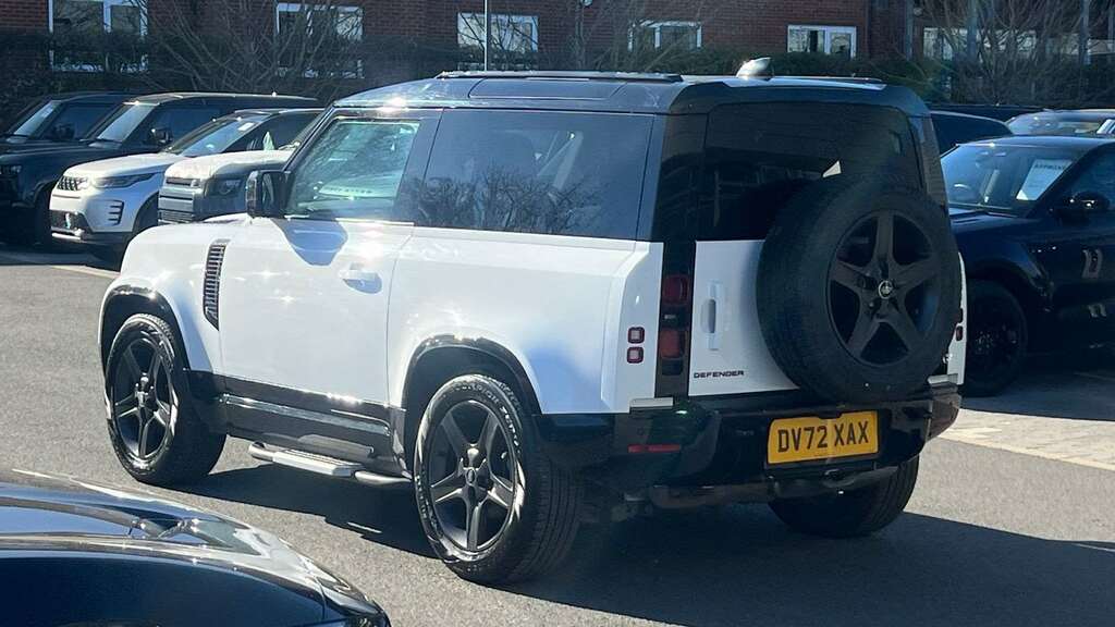Land Rover Defender 90 3.0 D250 X-dynamic Se 90 2022 DV72XAX White #2