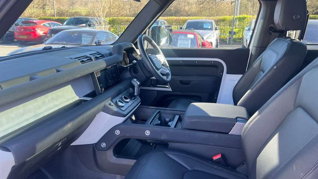 Land Rover Defender 90 3.0 D250 X-dynamic Se 90 2022 DV72XAX White #3
