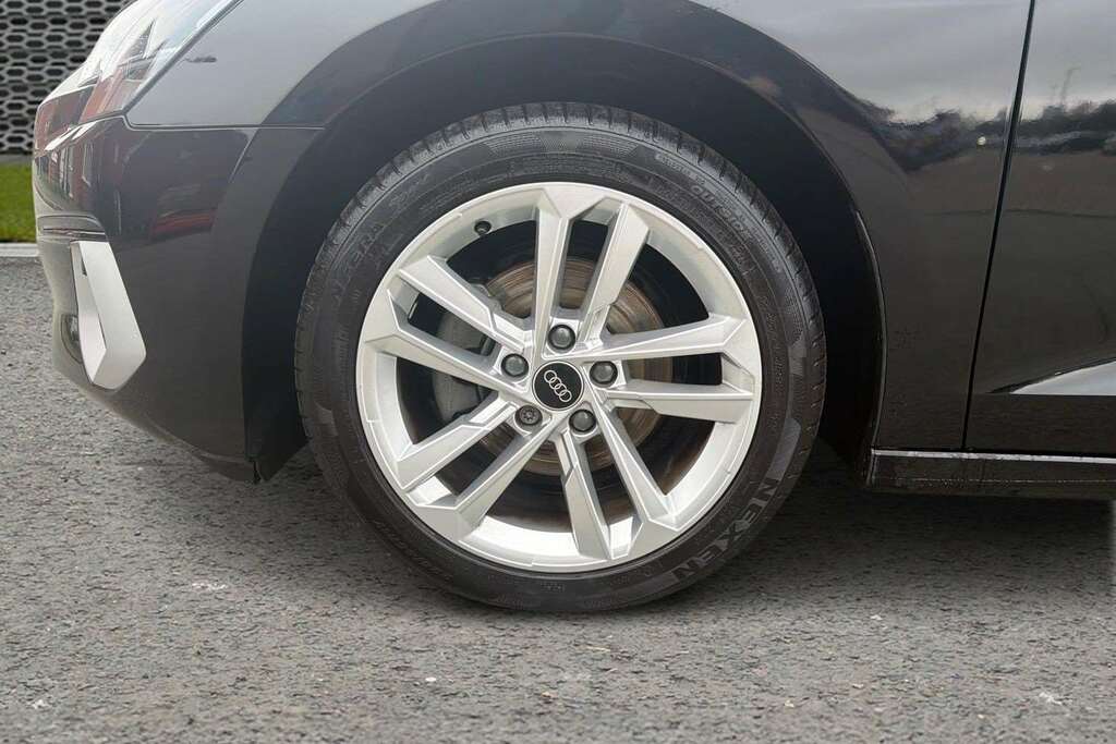 Audi A3 30 Tfsi Sport 2024 VN73OML Black #4