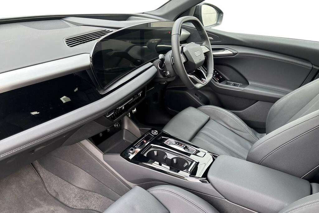 Audi Q6 E-Tron 285Kw Quattro 100Kwh S Line 2025 VK75OAJ Black #2