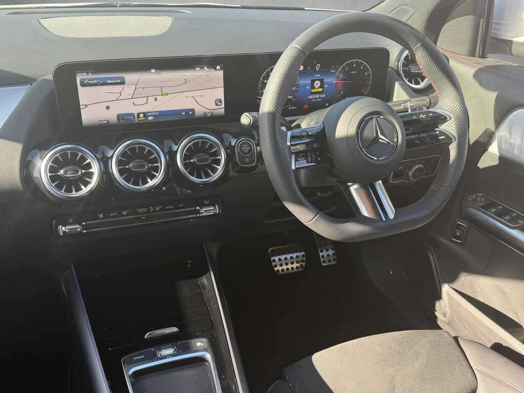 Mercedes-Benz GLA Class 200 Amg Line Executive 2025 PK75XRD White #3