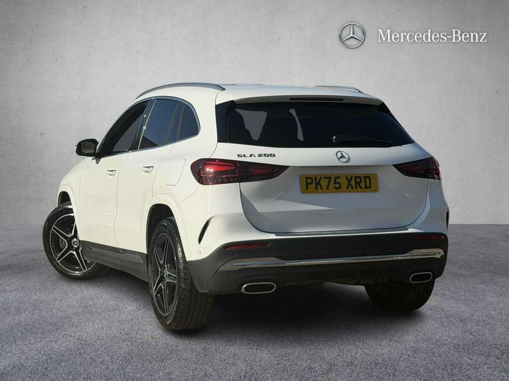 Mercedes-Benz GLA Class 200 Amg Line Executive 2025 White