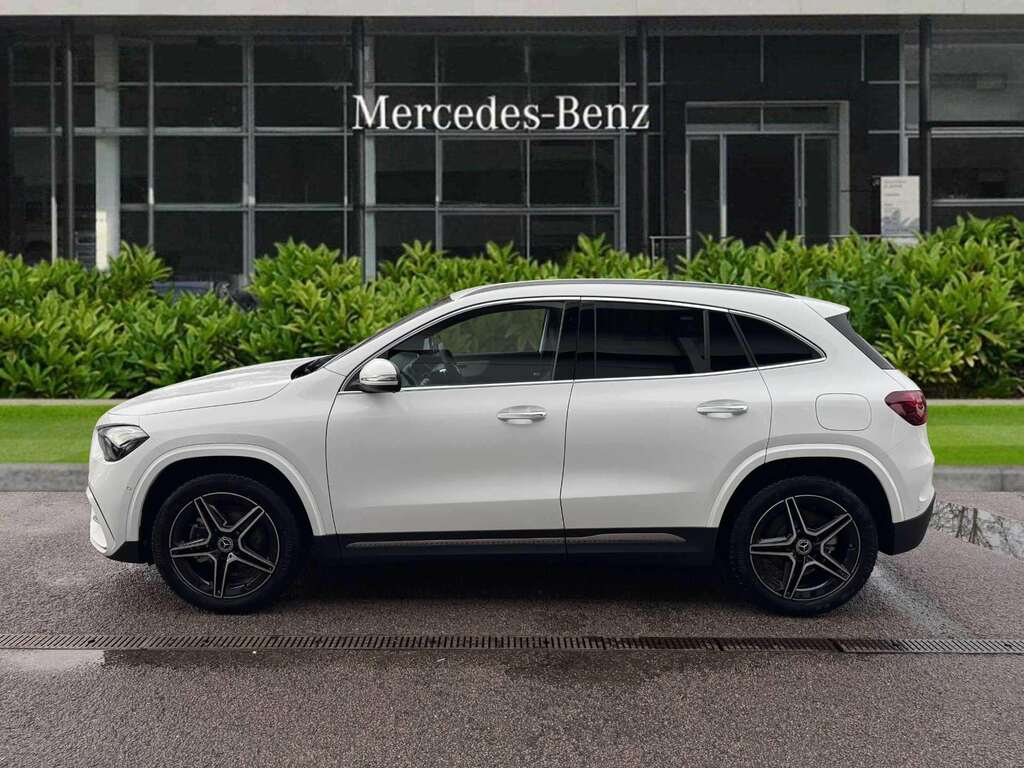 Mercedes-Benz GLA Class 250E Amg Line Executive 2025 EJ75ZHV White #5