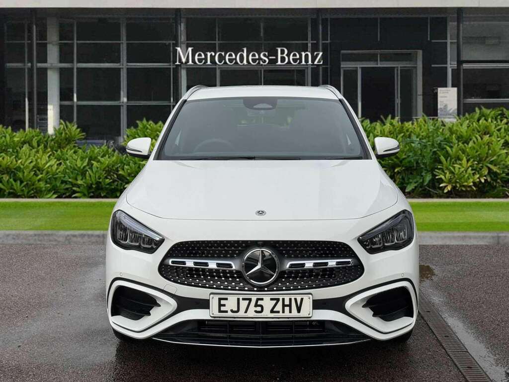 Mercedes-Benz GLA Class 250E Amg Line Executive 2025 EJ75ZHV White #2