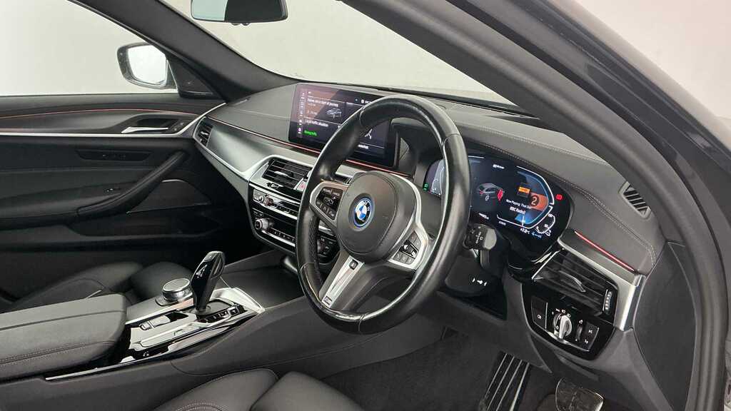 BMW 5 Series 530E M Sport 2023 YC73BTZ Grey #6
