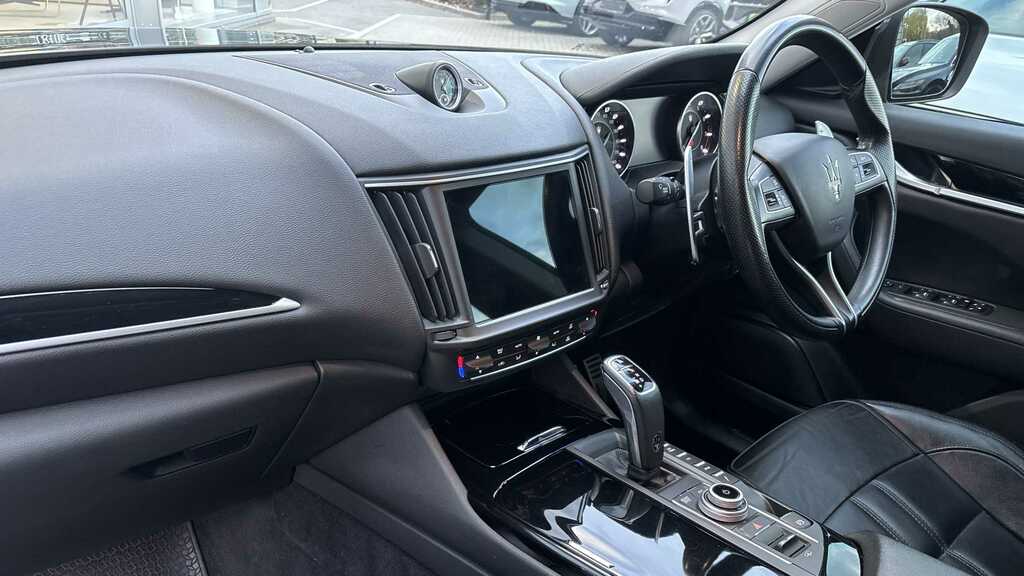 Maserati Levante V6 Gransport 2021 BU71UUB #2