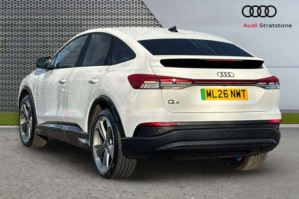 Audi Q4 E Tron 210Kw 45 82Kwh Black Edition 2026 ML26NWT White #3