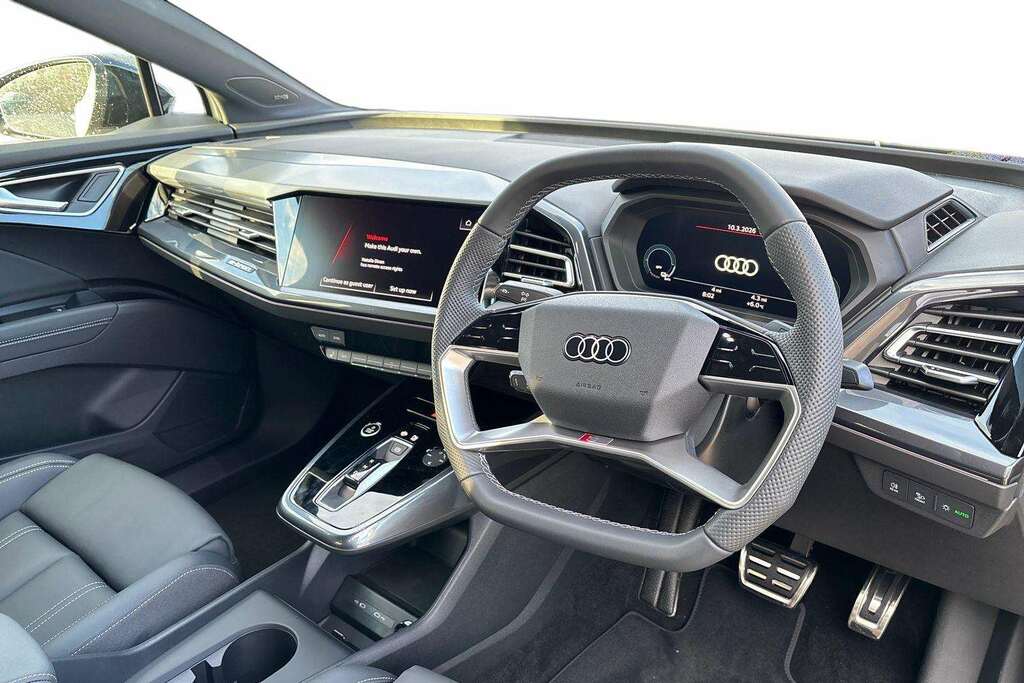 Audi Q4 E Tron 210Kw 45 82Kwh Black Edition 2026 ML26NWT White #6