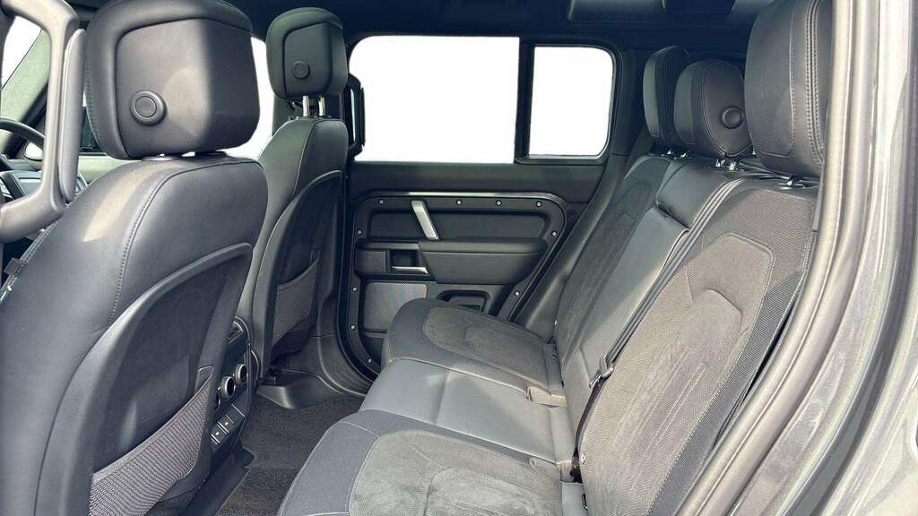 Land Rover Defender 110 5.0 P525 V8 Carpathian Edition 110 2023 Grey #4