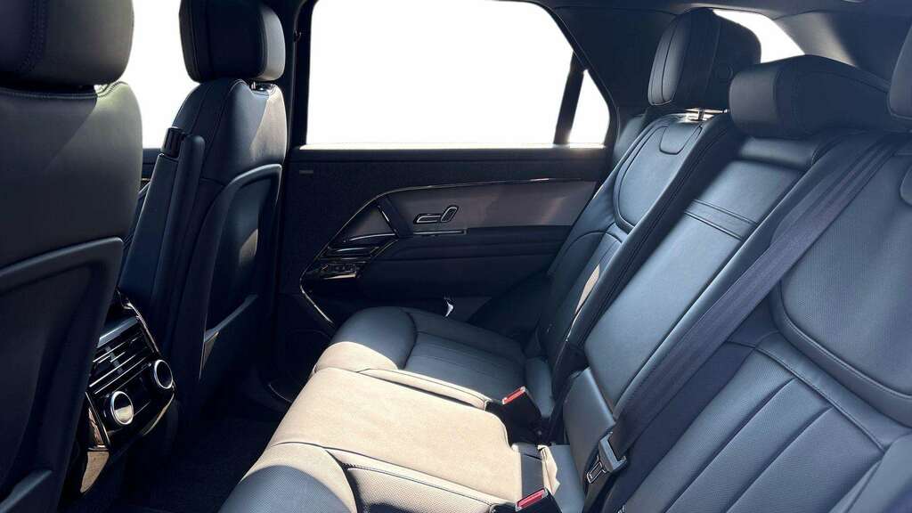 Land Rover Range Rover Sport 3.0 P440e Dynamic Se 2023 GJ23VSZ Grey #4