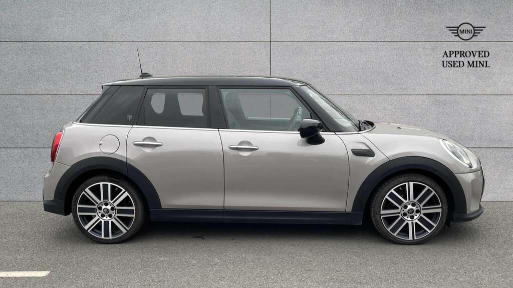 Mini Hatch 1.5 Cooper Exclusive 2022 YC72JGZ Grey #3