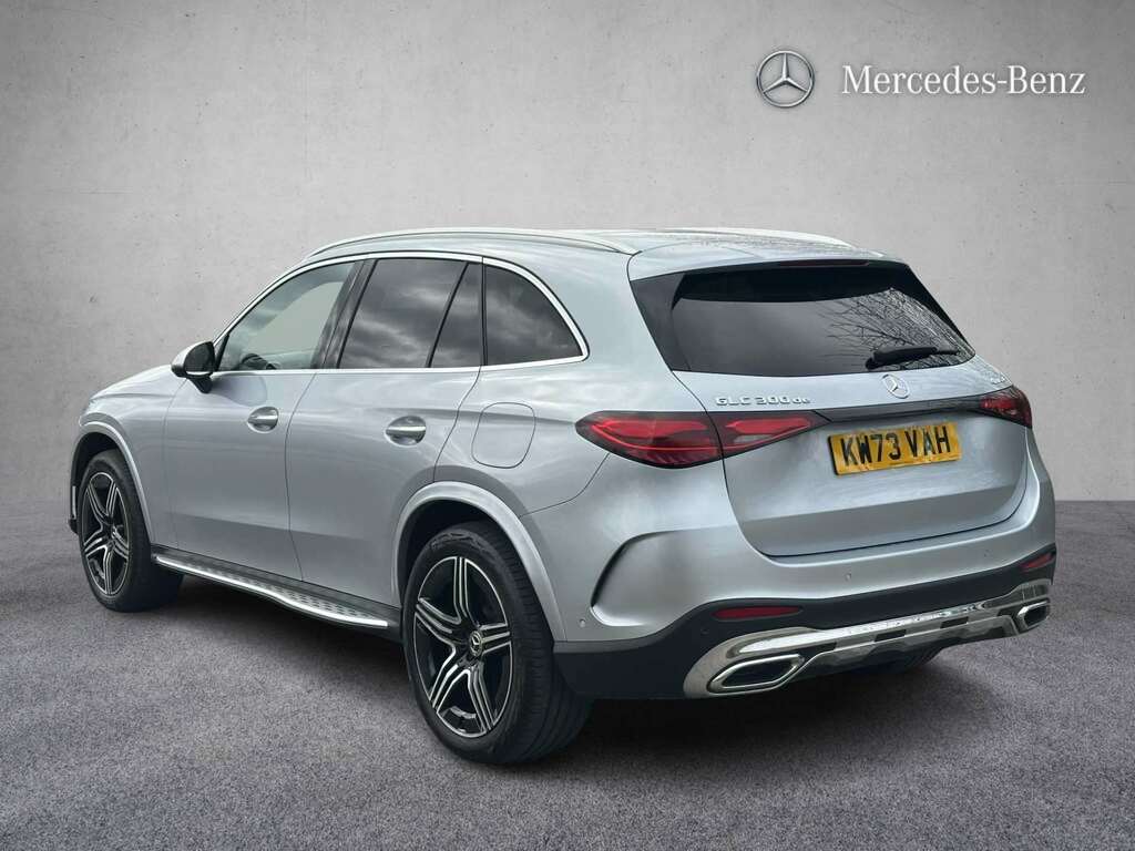 Mercedes-Benz GLC Class 300De 4Matic Amg Line Premium 9G-tronic 2023 KW73VAH Silver #2