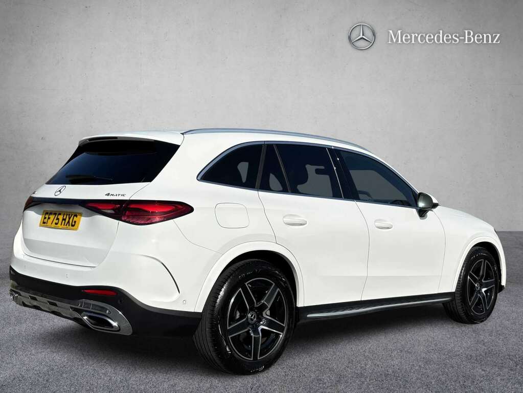 Mercedes-Benz GLC Class 300 4Matic Amg Line 9G-tronic 2025 EF75HXG White #2