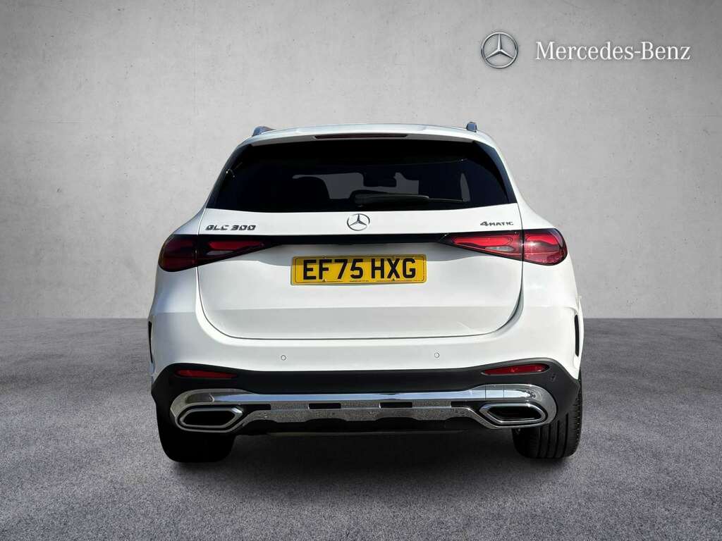 Mercedes-Benz GLC Class 300 4Matic Amg Line 9G-tronic 2025 EF75HXG White #6