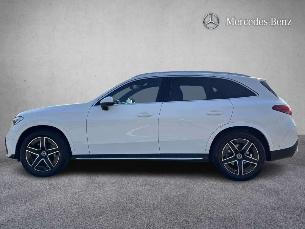 Mercedes-Benz GLC Class 300 4Matic Amg Line 9G-tronic 2025 EF75HXG White #3