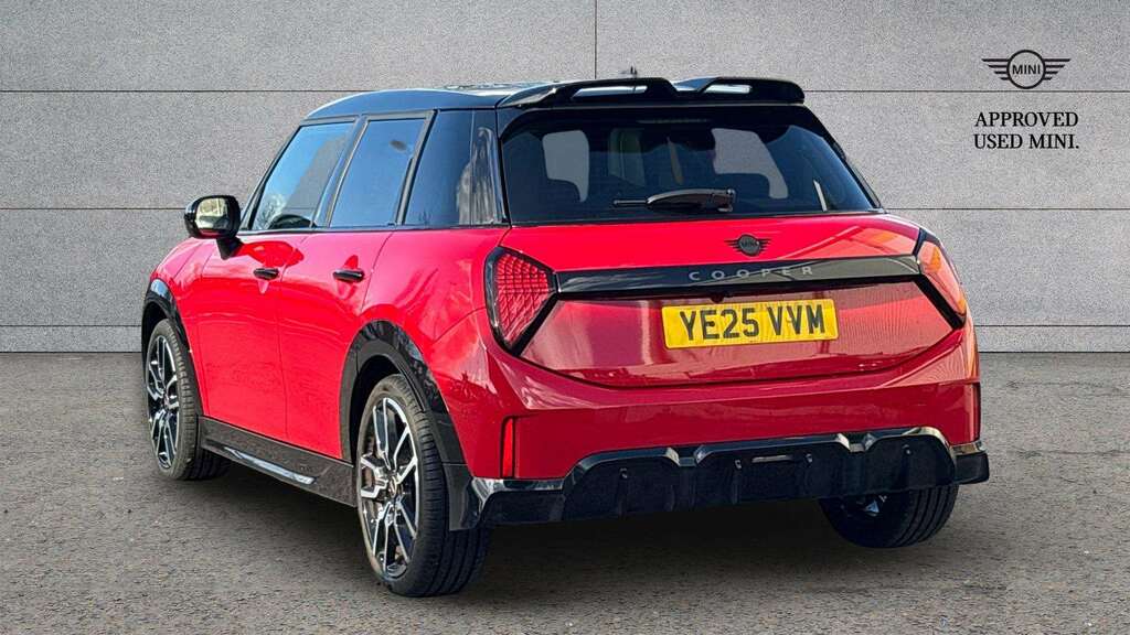 Mini Hatch 1.5 C Sport 2025 YE25VVM Red #2