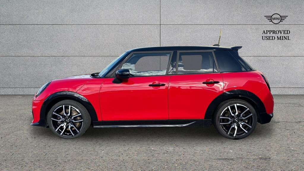 Mini Hatch 1.5 C Sport 2025 YE25VVM Red #4