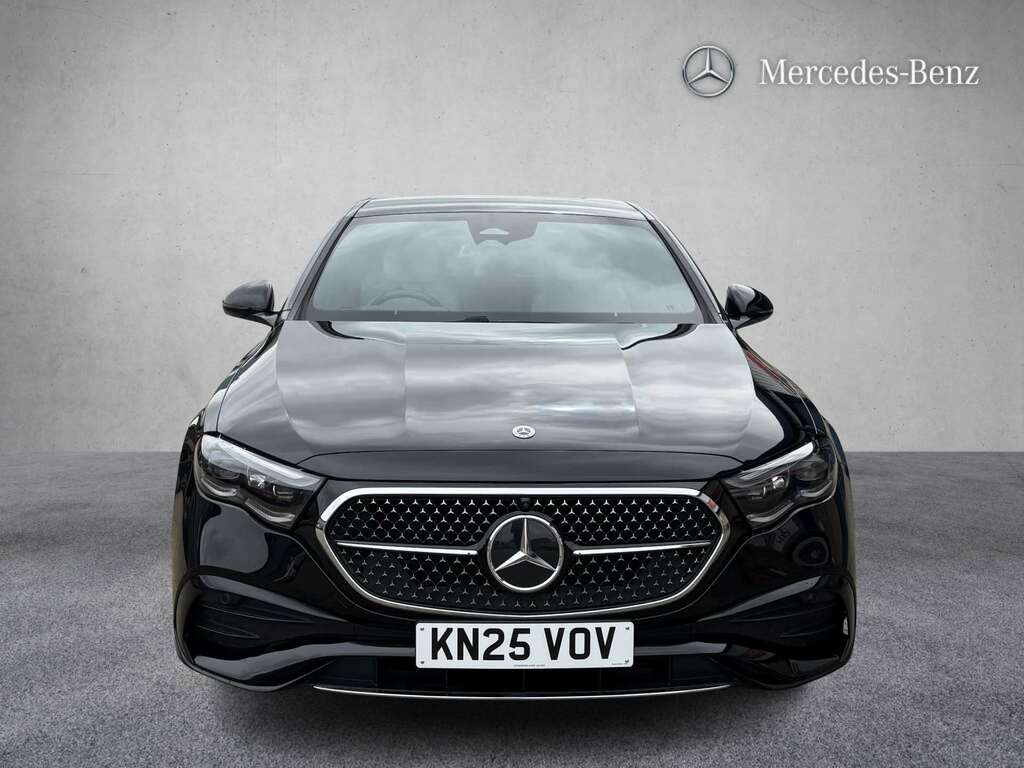 Mercedes-Benz E Class E200 Amg Line Premium 9G-tronic 2025 KN25VOV Black #4