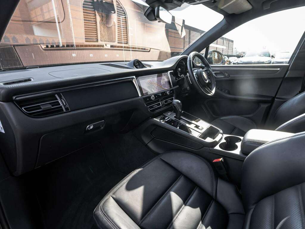 Porsche Macan T S-a 2024 MV24SOE Grey #4