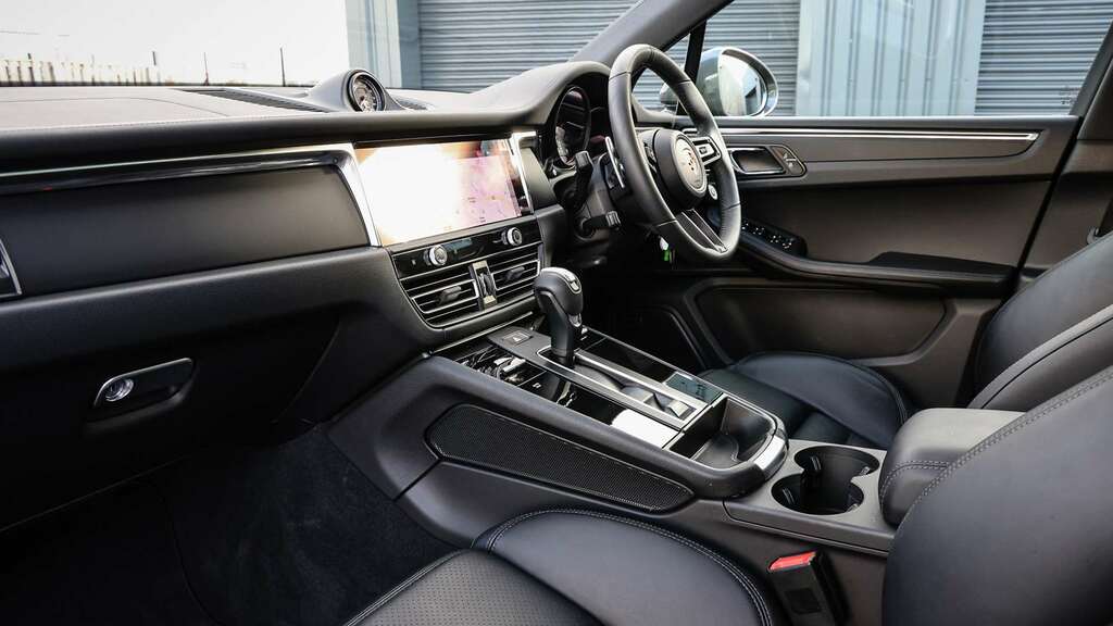 Porsche Macan T S-a 2025 MC25DHF Grey #5