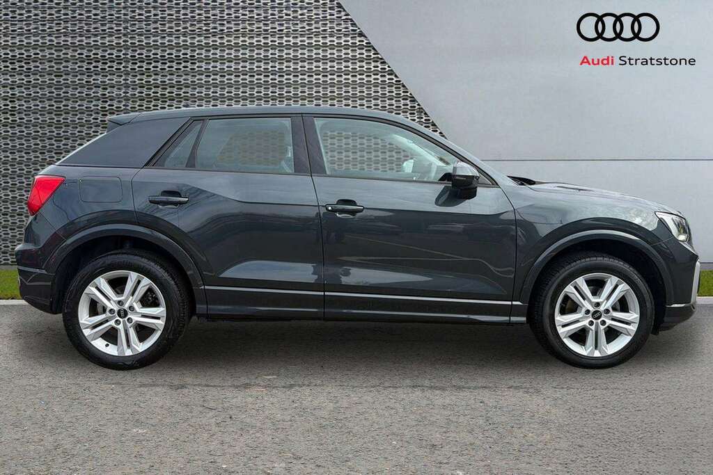 Audi Q2 30 Tfsi Sport 2024 KP73WGC Grey #4