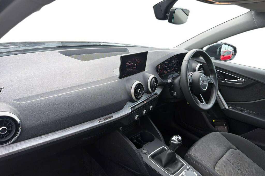 Audi Q2 30 Tfsi Sport 2024 KP73WGC Grey #2