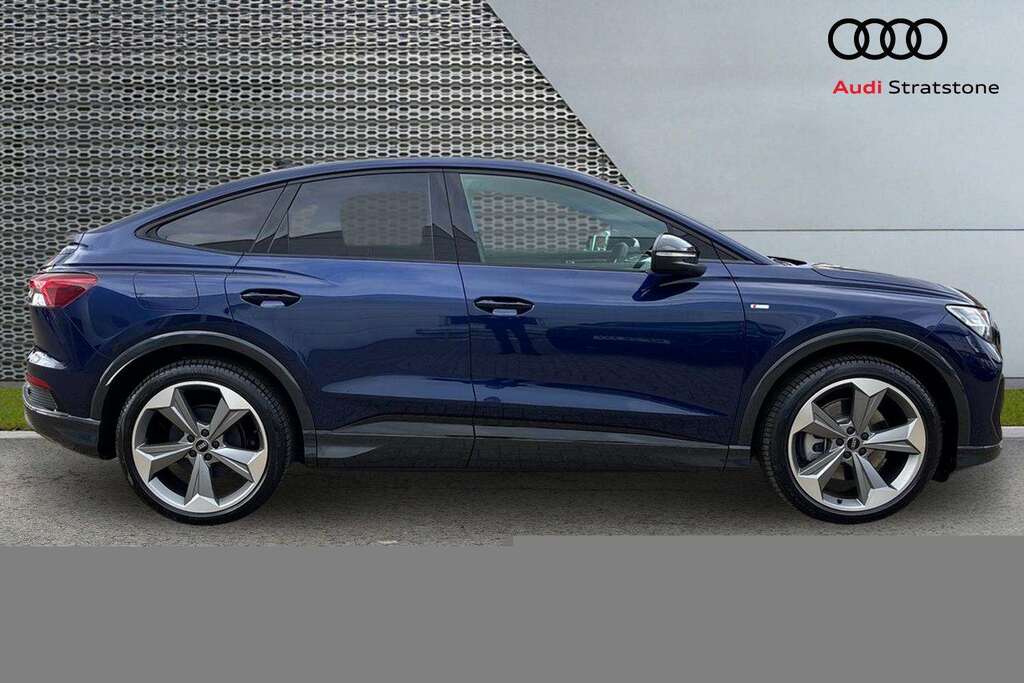 Audi Q4 E Tron 210Kw 45 82Kwh Black Edition 2026 KU26YUT Blue #4