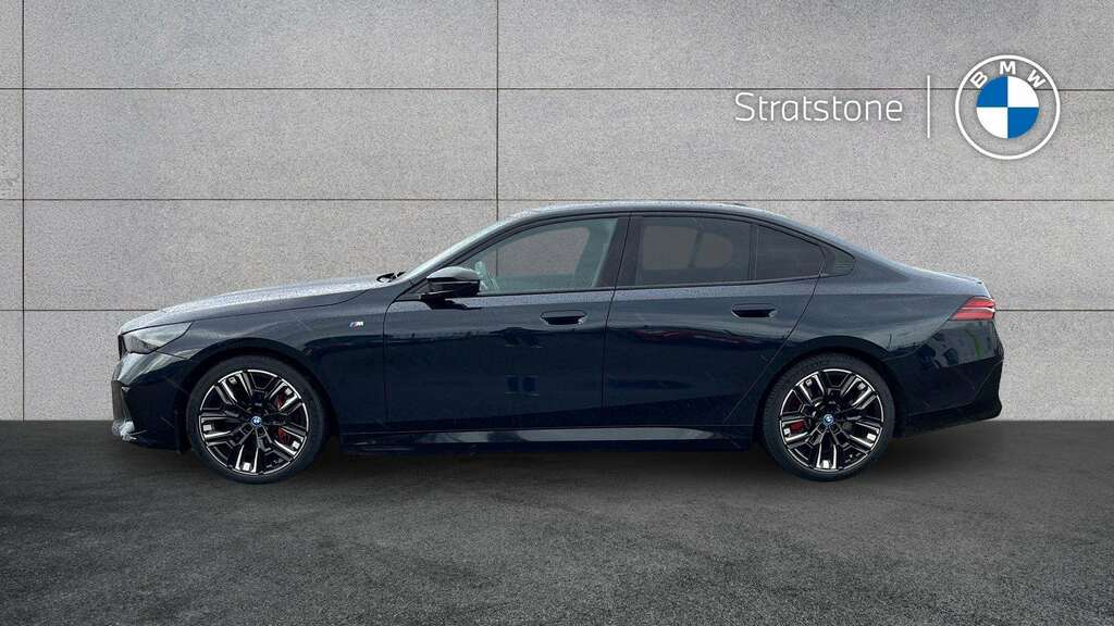 BMW i5 442Kw M60 Xdrive 84Kwh 2024 AP73RXN Black #4