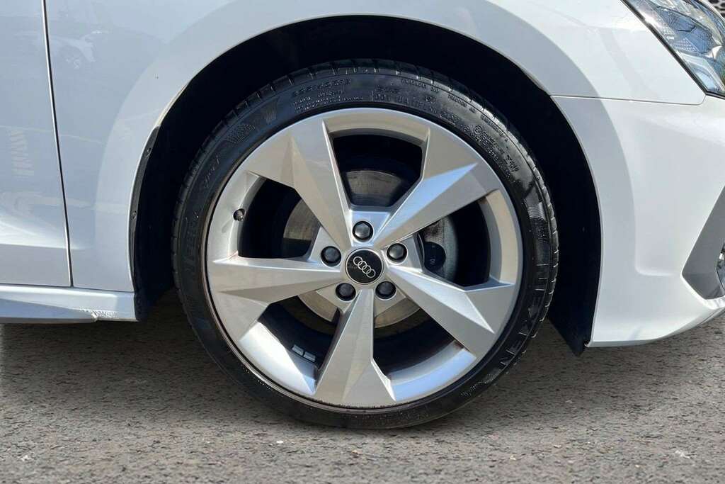 Audi A3 30 Tfsi S Line S Tronic 2024 DF24TYX White #5