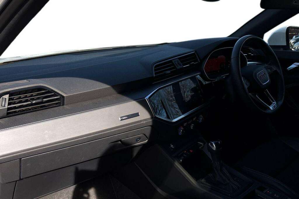 Audi Q3 35 Tfsi S Line S Tronic 2023 MA23WJV White #2