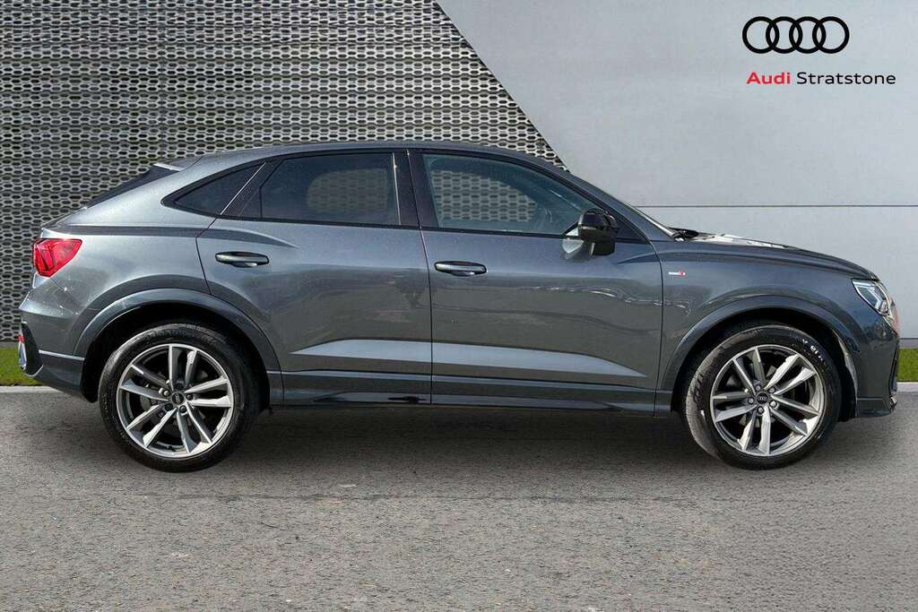 Audi Q3 35 Tdi Black Edition S Tronic 2023 MV23ZYE Grey #4