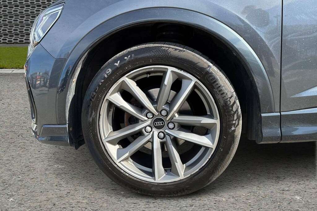 Audi Q3 35 Tdi Black Edition S Tronic 2023 MV23ZYE Grey #5